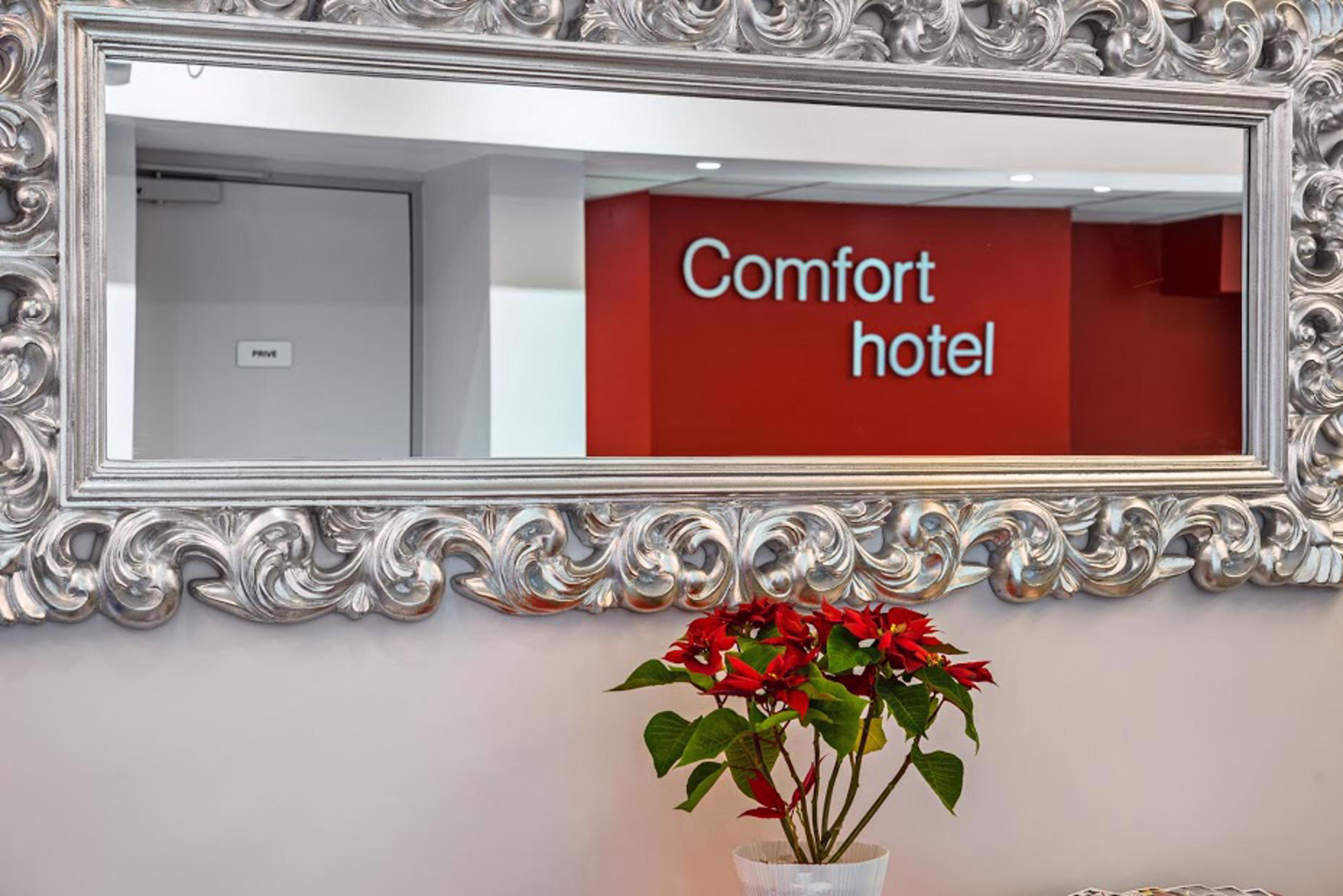 Comfort Hotel Champigny Sur Marne Exteriör bild